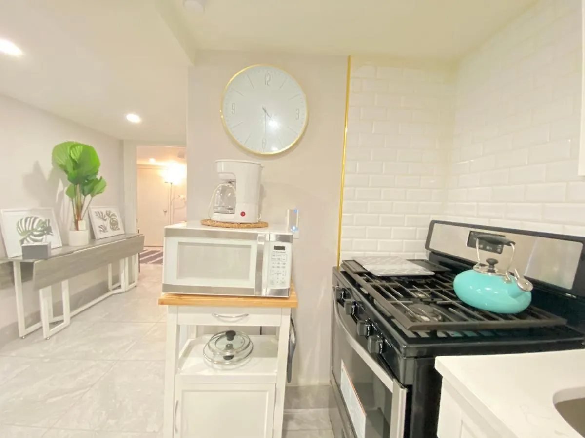New York Styled Townhomes 0*, New York